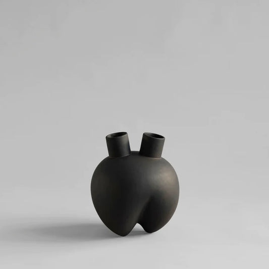 SUMO vase horns in coffee
