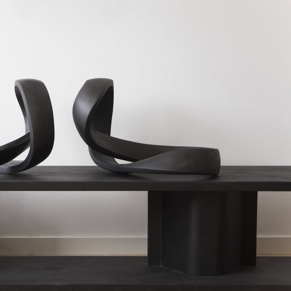 MOLE NEGRA sculpture